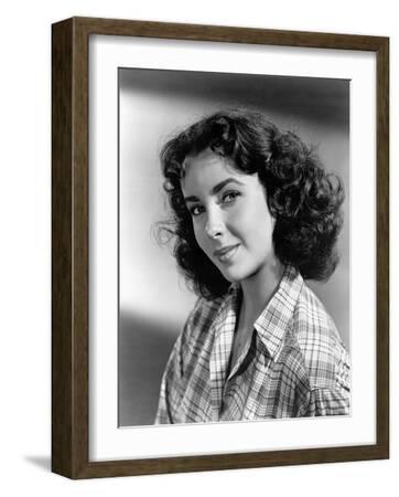 Elizabeth Taylor, ca. 1947 Photo | AllPosters.com