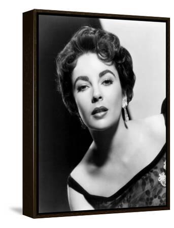 Elizabeth Taylor　直筆サインと白黒ポートレート写真 Elizabeth Taylor 直筆サインと白黒ポートレート写真 Elizabeth