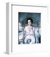 Elizabeth Taylor - Cat on a Hot Tin Roof-null-Framed Photo