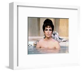 Elizabeth Taylor - Cleopatra-null-Framed Photo