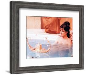 Elizabeth Taylor - Cleopatra-null-Framed Photo