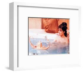 Elizabeth Taylor - Cleopatra-null-Framed Photo