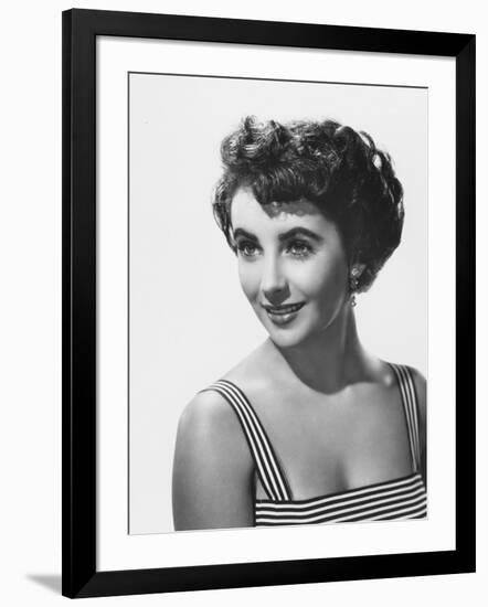 ELIZABETH TAYLOR early 50'S (b/w photo)-null-Framed Photo