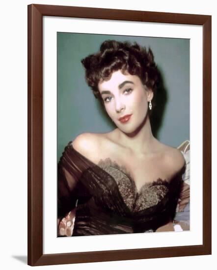 ELIZABETH TAYLOR early 50'S (photo)-null-Framed Photo