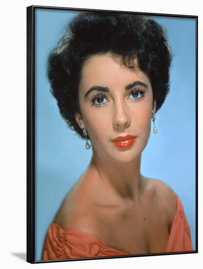 ELIZABETH TAYLOR early 50'S (photo)-null-Framed Photo