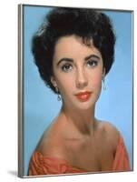 ELIZABETH TAYLOR early 50'S (photo)-null-Framed Photo