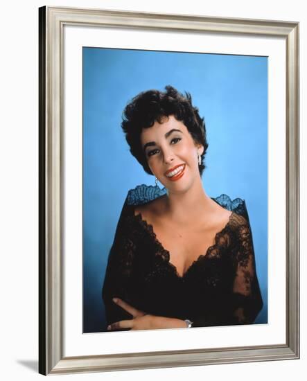 ELIZABETH TAYLOR in the 50's (photo)-null-Framed Photo