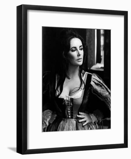 Elizabeth Taylor in 'The Taming of the Shrew'-null-Framed Photo