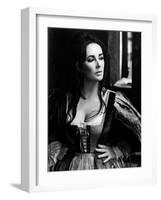 Elizabeth Taylor in 'The Taming of the Shrew'-null-Framed Photo