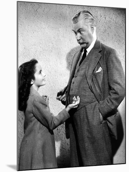 Elizabeth Taylor / Nigel Bruce LASSIE COME HOME, 1943 directed by FRED M. WILCOX (b/w photo)-null-Mounted Photo