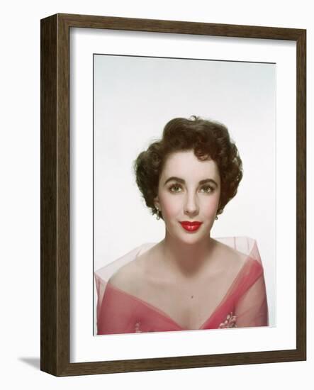 Elizabeth Taylor (photo)-null-Framed Photo