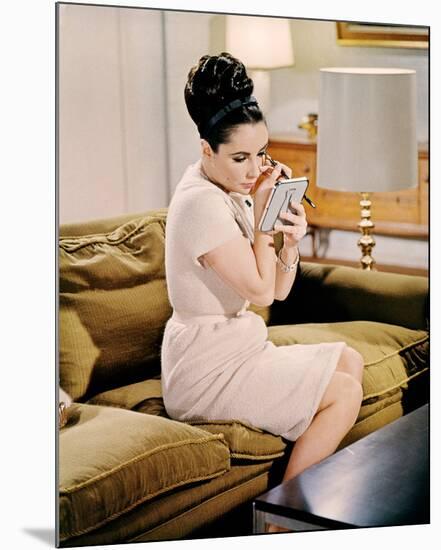 Elizabeth Taylor, The V.I.P.s (1963)-null-Mounted Photo