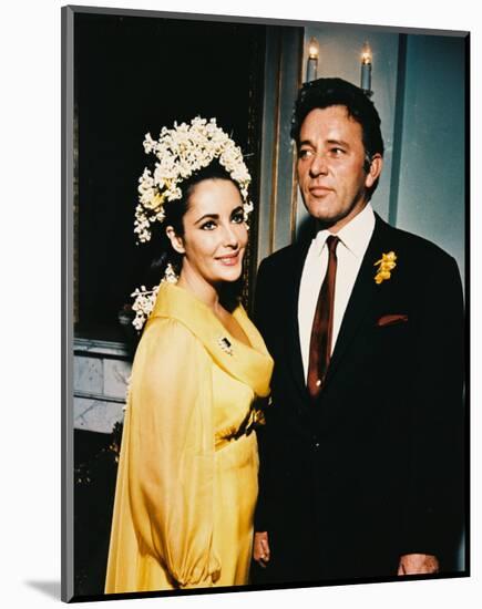 Elizabeth Taylor-null-Mounted Photo