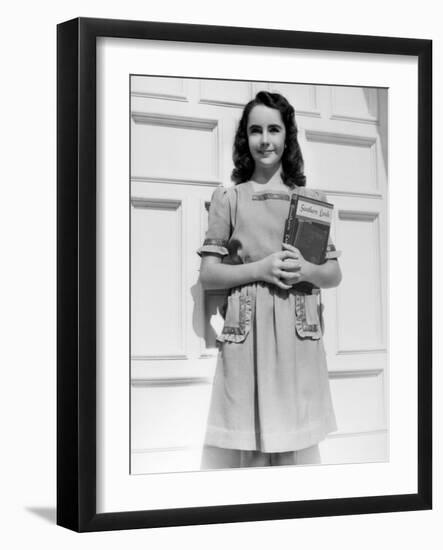 Elizabeth Taylor-null-Framed Photographic Print