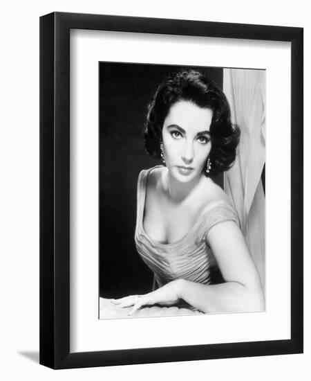 Elizabeth Taylor-null-Framed Photographic Print