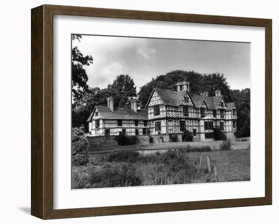 Elizabethan Mansion-J. Chettlburgh-Framed Photographic Print