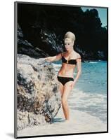 Elke Sommer-null-Mounted Photo