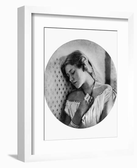 Ellen Terry (1847-1928)-Julia Margaret Cameron-Framed Giclee Print