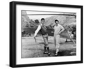 Elliott Gould, Donald Sutherland, Mash, 1970-null-Framed Photographic Print