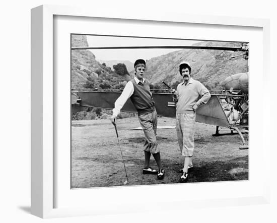 Elliott Gould, Donald Sutherland, Mash, 1970-null-Framed Photographic Print