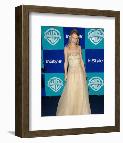 Emilie de Ravin-null-Framed Photo