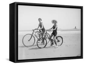 En vélo-null-Framed Stretched Canvas