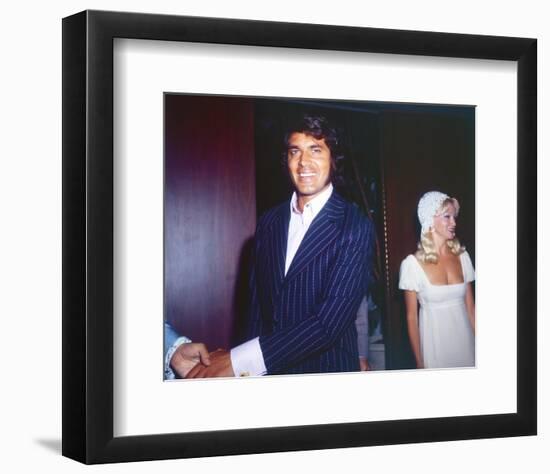 Engelbert Humperdinck-null-Framed Photo