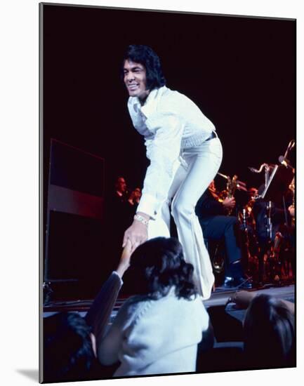 Engelbert Humperdinck-null-Mounted Photo