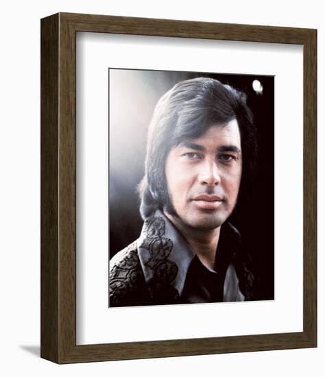 Engelbert Humperdinck-null-Framed Photo