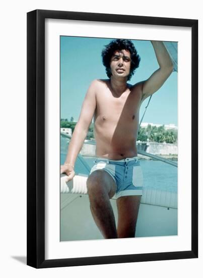 Engelbert Humperdinck-null-Framed Photo