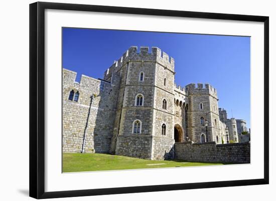 England, Berkshire, Royal Borough of Windsor and Maidenhead. Windsor Castle-Pamela Amedzro-Framed Photographic Print