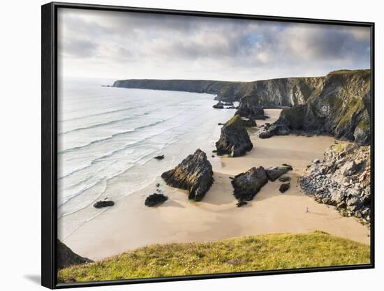 England, Cornwall, Bedruthan Steps, Coast, Sandy Beach, Rocks, Sea-Dietmar Walser-Framed Photographic Print