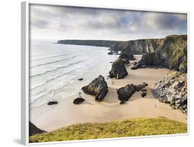 England, Cornwall, Bedruthan Steps, Coast, Sandy Beach, Rocks, Sea-Dietmar Walser-Framed Photographic Print