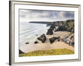 England, Cornwall, Bedruthan Steps, Coast, Sandy Beach, Rocks, Sea-Dietmar Walser-Framed Photographic Print