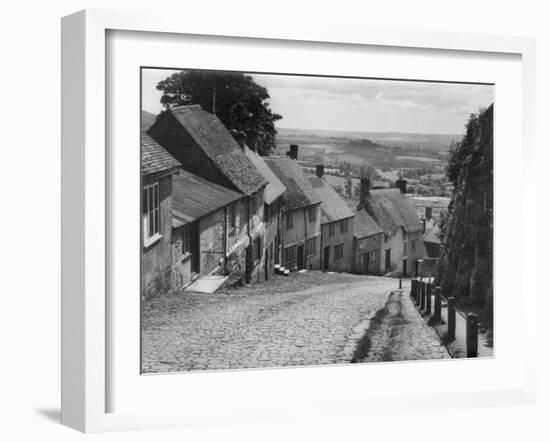 England, Shaftesbury-J. Chettlburgh-Framed Photographic Print