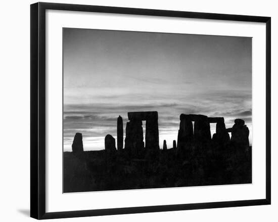 England: Stoneheng-null-Framed Giclee Print