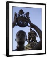 England, Warwickshire, Stratford Upon Avon, Shakespeare Statue-Steve Vidler-Framed Photographic Print