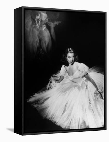 English Actress Vivien Leigh (1913-1967) in 1940-null-Framed Stretched Canvas