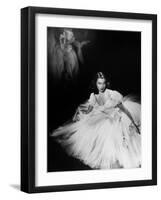 English Actress Vivien Leigh (1913-1967) in 1940-null-Framed Photo