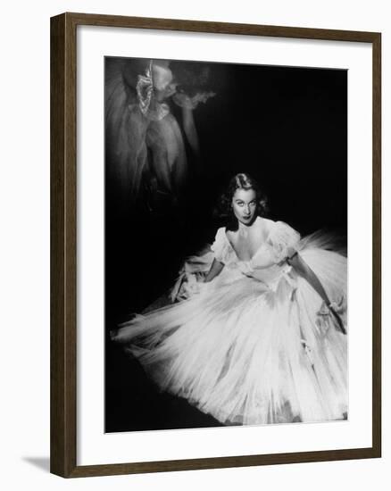 English Actress Vivien Leigh (1913-1967) in 1940-null-Framed Photo