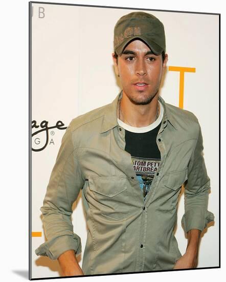 Enrique Iglesias-null-Mounted Photo