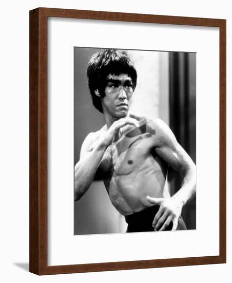 Enter the Dragon, Bruce Lee, 1973-null-Framed Photo