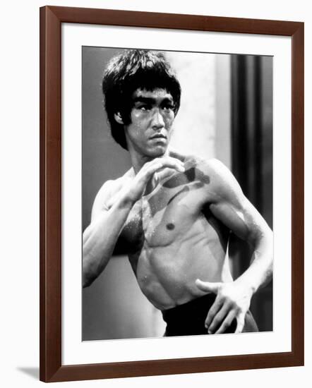 Enter the Dragon, Bruce Lee, 1973-null-Framed Photo