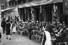 People at a Pavement Cafe, Paris, 1931-Ernest Flammarion-Giclee Print