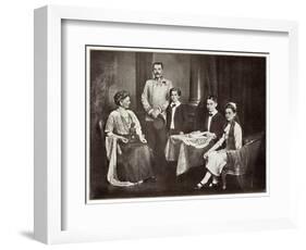 Erzherzog Franz Ferdinand Von Österreich Mit Familie-null-Framed Giclee Print