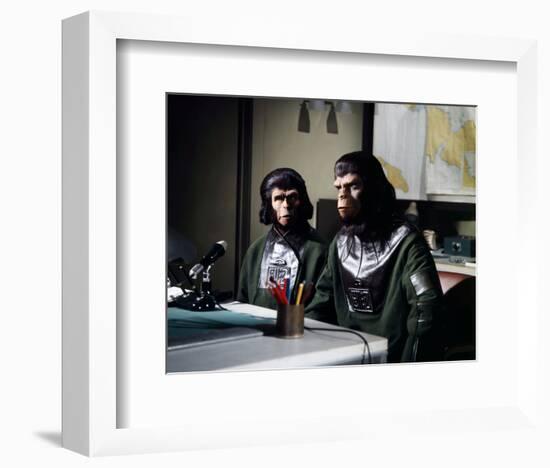 Escape from the Planet of the Apes-null-Framed Photo