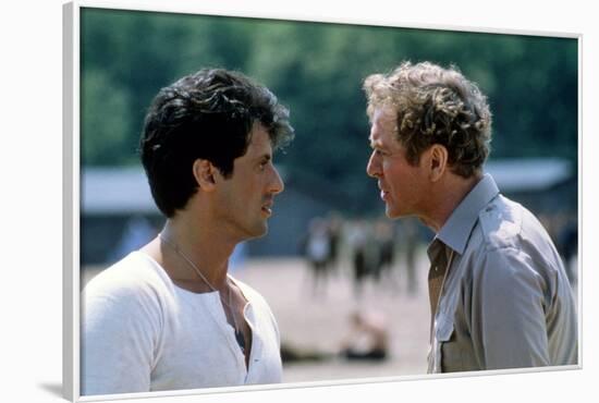 ESCAPE TO VICTORY, 1981 directed by JOHN HUSTON Sylvester Stallone and Michael Caine (photo)-null-Framed Photo