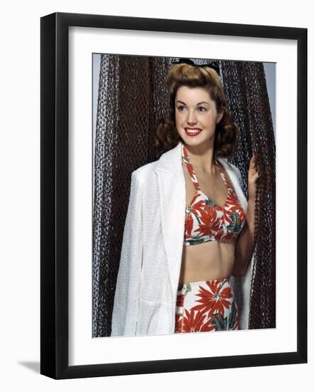 Esther Williams, c. 1947 (photo)-null-Framed Photo