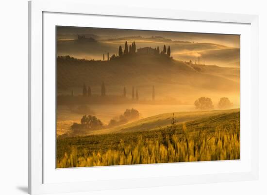 Europe, Italy, Belvedere farmhouse at dawn, province of Siena, Tuscany.-ClickAlps-Framed Photographic Print