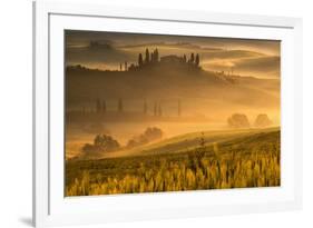 Europe, Italy, Belvedere farmhouse at dawn, province of Siena, Tuscany.-ClickAlps-Framed Photographic Print